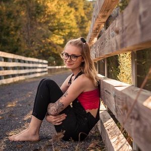 Meet your Posher, Julia